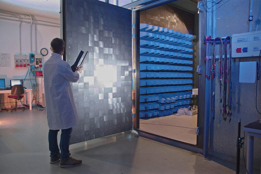 Foto Prove di Compatibilità Elettromagnetica EMC - Intek