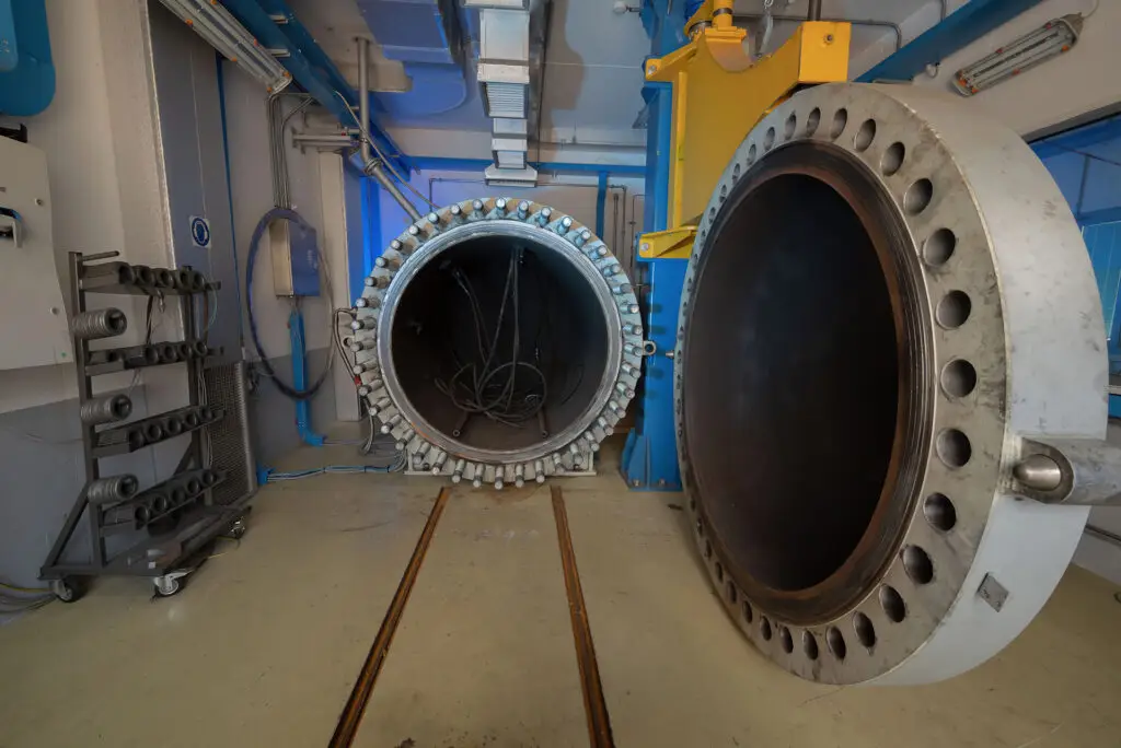 Camera di prova ATEX con volume di circa 2 m³ - INTEK S.p.A.